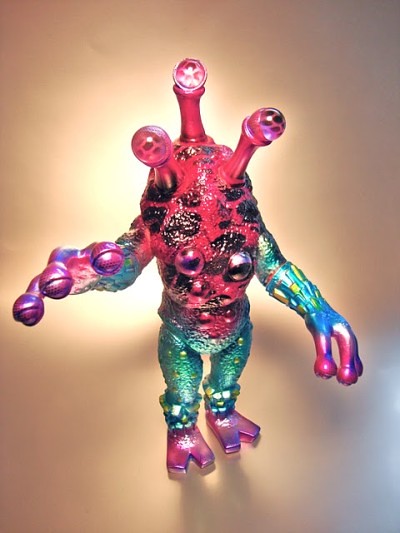 custom alien argus by Paul Kaiju