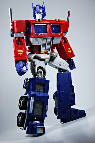 iGear's PP-01 Faith Leader aka Optimus Prime