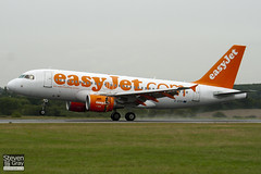 G-EZII - 2471 - Easyjet - Airbus A319-111 - Luton - 100825 - Steven Gray - IMG_2264