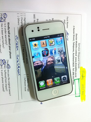 white iphone 3g digitizer. White Apple iphone 3GS
