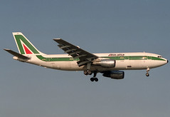Alitalia A300.B2-203 I-BUSN BCN 04/12/1993