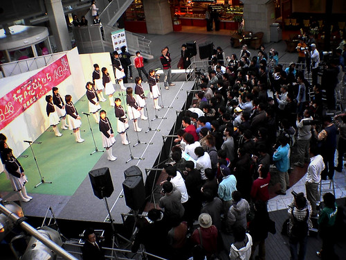 AKB48 was preparing to make a major debut.(March 26, 2006)