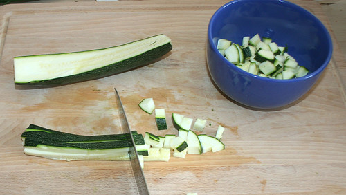 14 - Zucchini schneiden