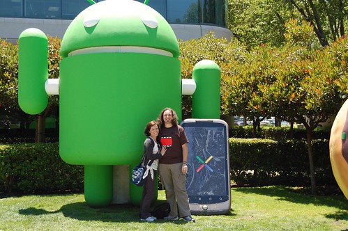 Manmely e Ipaelo en la sede de Google