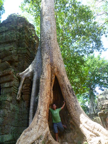 Seeing & climbing the temples of Angkor