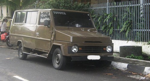 Toyota Kijang Doyok 1