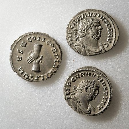 gold-cache-scotland-preserved-roman-coins-closeup
