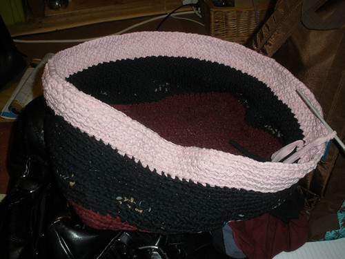 Crocheting a bag