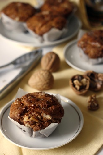 Muffin speziati con miele e noci