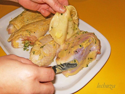 Pollo asado mostaza-untar mostaza