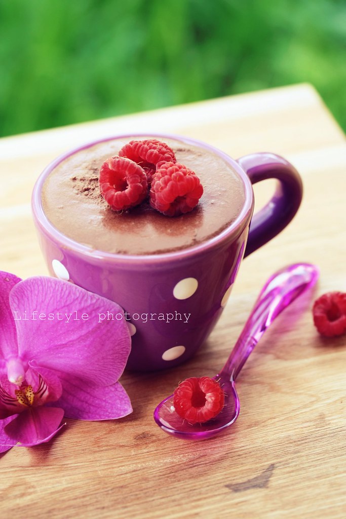 Best ever 5 minutes dark chocolate mousse