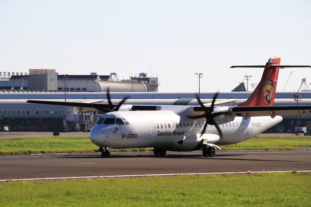 復興航空 ATR-72-212A(B-22803)