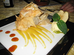 Phyllo with fruits
