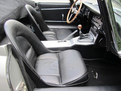 Jaguar E-type 3.8 OTS "flat floor" (1961).