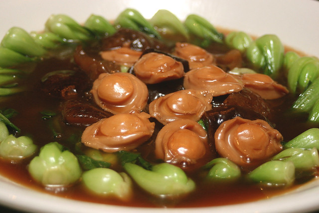 Baby Abalone Braised with Sea Cucumber and Seasonal Vegetable