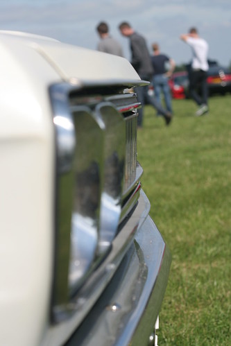 Datsun 2400 Super Six silhouette