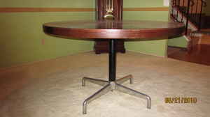 Herman Miller Eames looking Dining Table