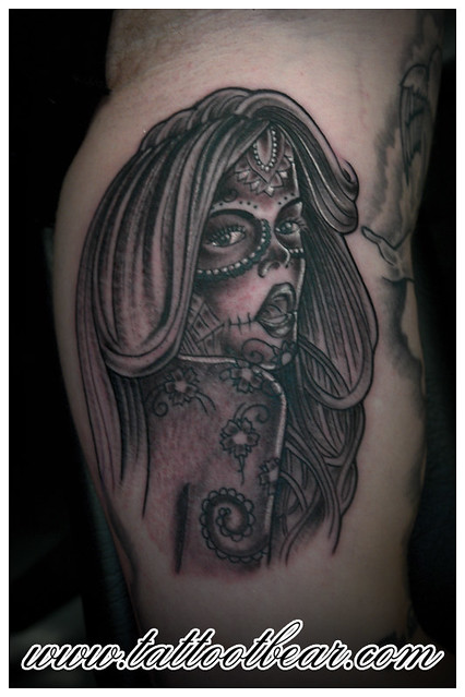 "GET INKED OR DIE NAKED" Freestyle Chica de Día de los muertos by Tattoo T- 