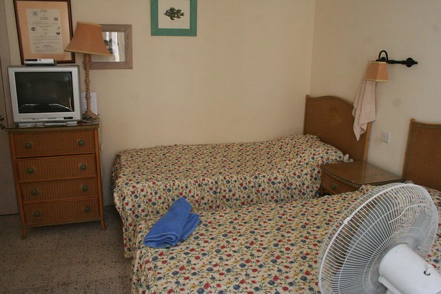 Photo of room in Metropole Budget Hostel, Youth Hostel in St Julians