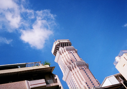 藍天白雲五十樓
