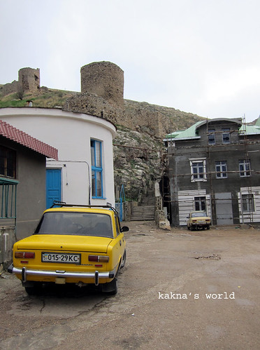 crimea_yellow car ©  kakna's world