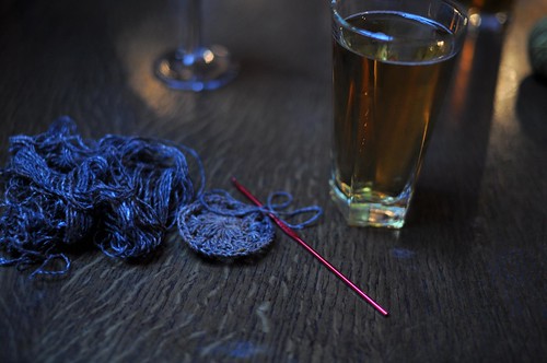 pub knitting (crocheting)