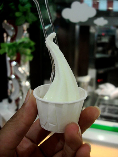 moo cow frozen yogurt-3