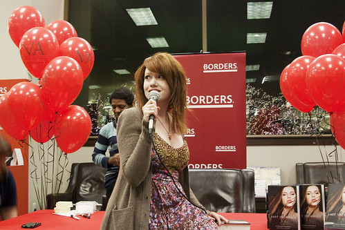 Richelle Mead Signing (and Giveaway!)
