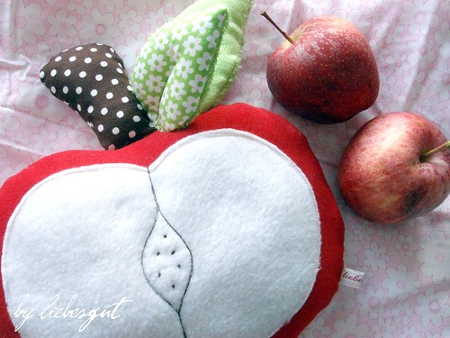 Big apple and little ones... by sewingamelie by liebesgut