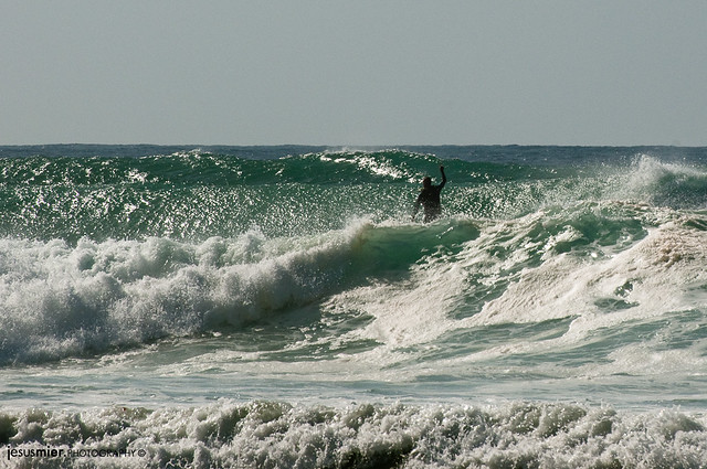 Surf en playa de Vega