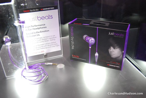 justin bieber earphones. Justin Bieber Headphones