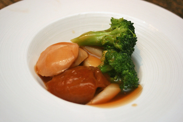 Braised Sliced Abalone with Sea Cucumber, Broccoli and White Asparagus