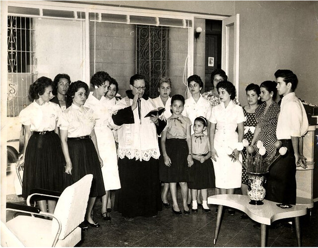 Grandmother's Beauty Salon, Cuba