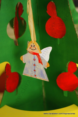 "arbol de navidad de Dideco" recortable carton cartulina Manualidades navideñas para niños: árbol de Navidad grande recortable de cartón comprado en Dideco