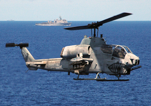  フリー写真素材, 乗り物, 航空機, ヘリコプター, AH- コブラ, AH-W スーパーコブラ, アメリカ海兵隊,  