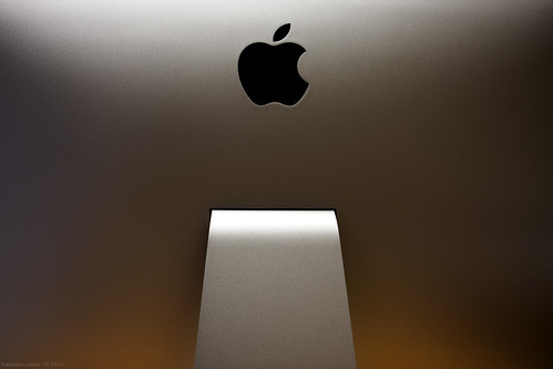 iMac 27" 2010 (back)