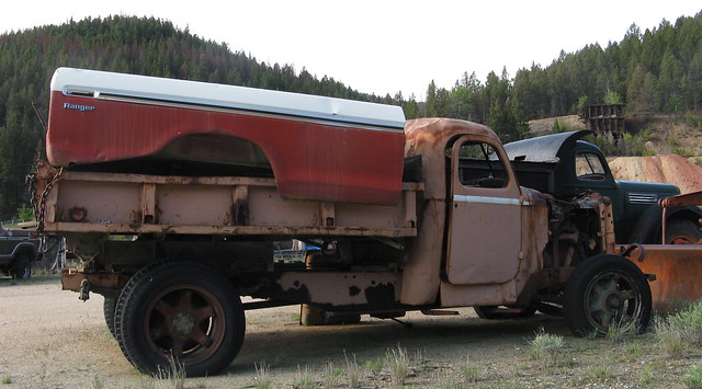 cars ford abandoned fire rust ranger decay basin vans trucks derelict wrecked pickups fordpickup fordtrucks fordranger basinmontana