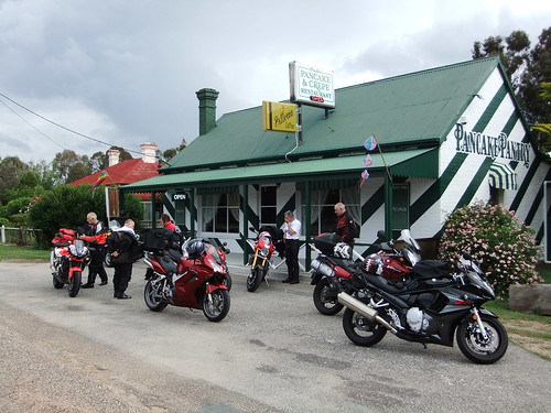 Coffee stop on the way back from Thredbo