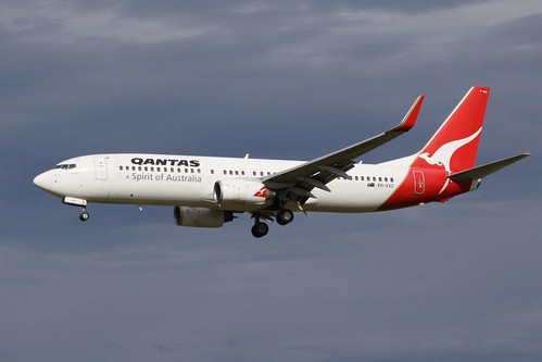 Qantas 737-800 VH-VXC 'Gippsland'