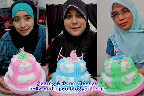 Batch 24 Dec 2010: Two stack fondant cake with figurine