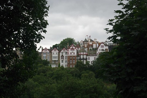 maisons sur la colline "Ramsay Garden". Edimbourg, Ecosse