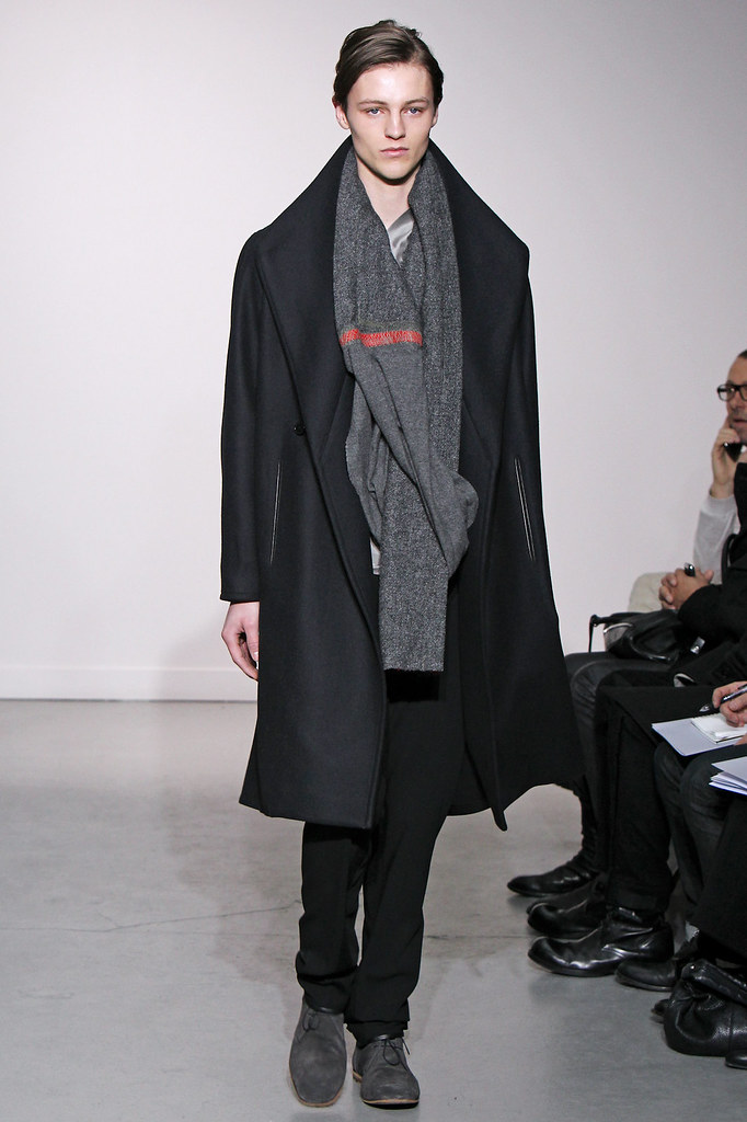 Oliver Welton3083_FW11_Paris_Gustavo Lins(Simply Male Models)