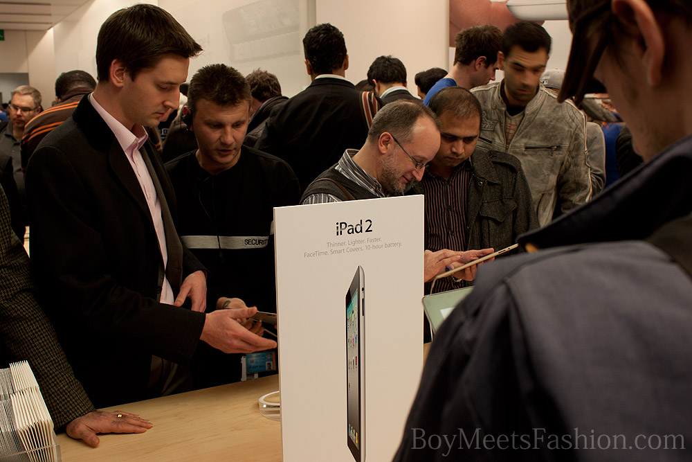 iPad 2 UK launch day at the Apple store, Regent Street