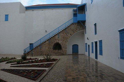 Courtyard in House of `Abdu'lláh Páshá
