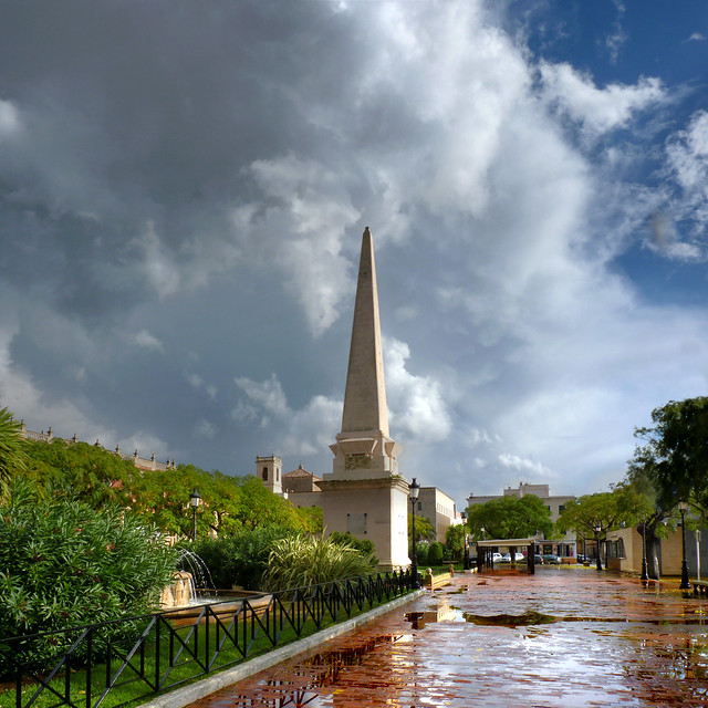 Obelisk of Ciutadella in spotlight after heavy weather fronts by B?n