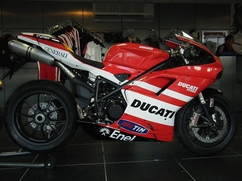ducati 2011 gp bike. Rossi Ducati GP Bike 1198