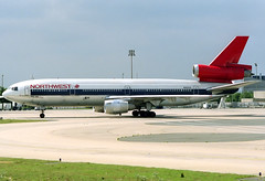Northwest DC-10-40 N160US CDG 16/06/1991