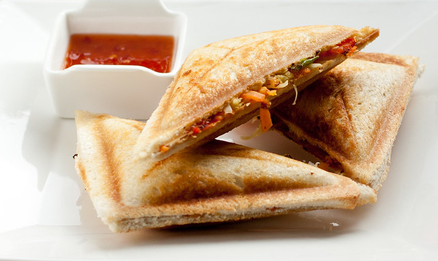 Hara Bhara Toast/ Тост-сэндвич с овощами 