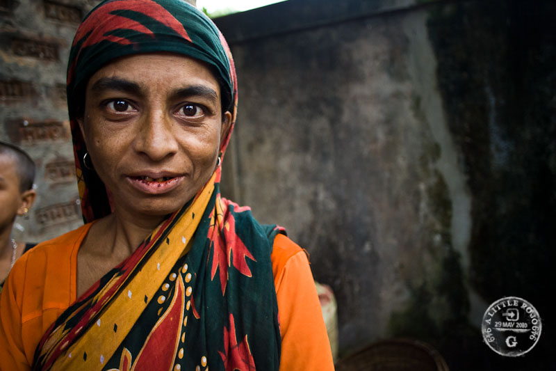 Portrait of a woman in Bangladesh.