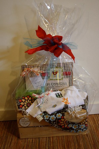 Baby Lux Design gift basket